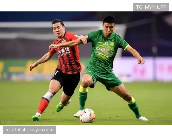 全北现代边路转移制造威胁 国安防守层次被拉开后出现空当 全北现代边路转移制造威胁 国安防守层次被拉开后出现空当